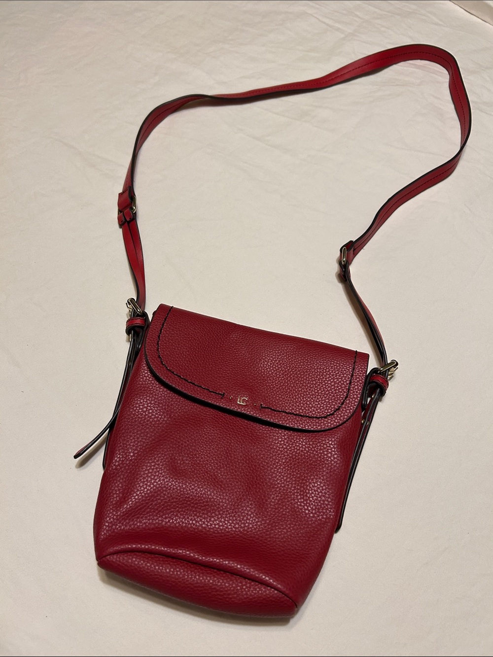 Liz Claiborne Red Pebbled Leather Crossbody Bag - Picture 10 of 11